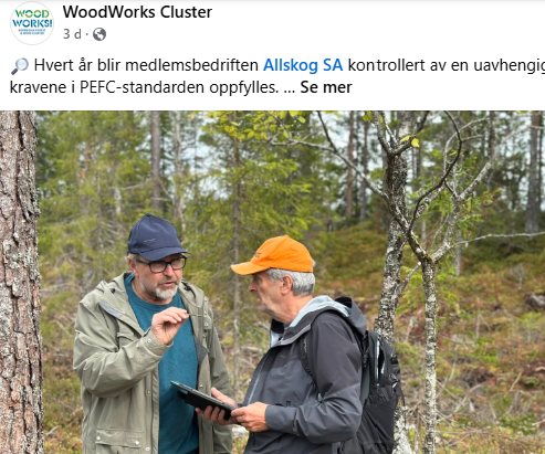 Skjermbilde av et facebook-innlegg med tre menn i skogen.