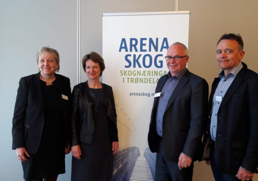 20170420_154134 Fellessamling 20.-21.4. Unni Steinsmo, SINTEF, Kjersti Kinderås, Jon Sandvik, SINTEF/NCE Raufoss, Knut Dreier, Moelven van Severen